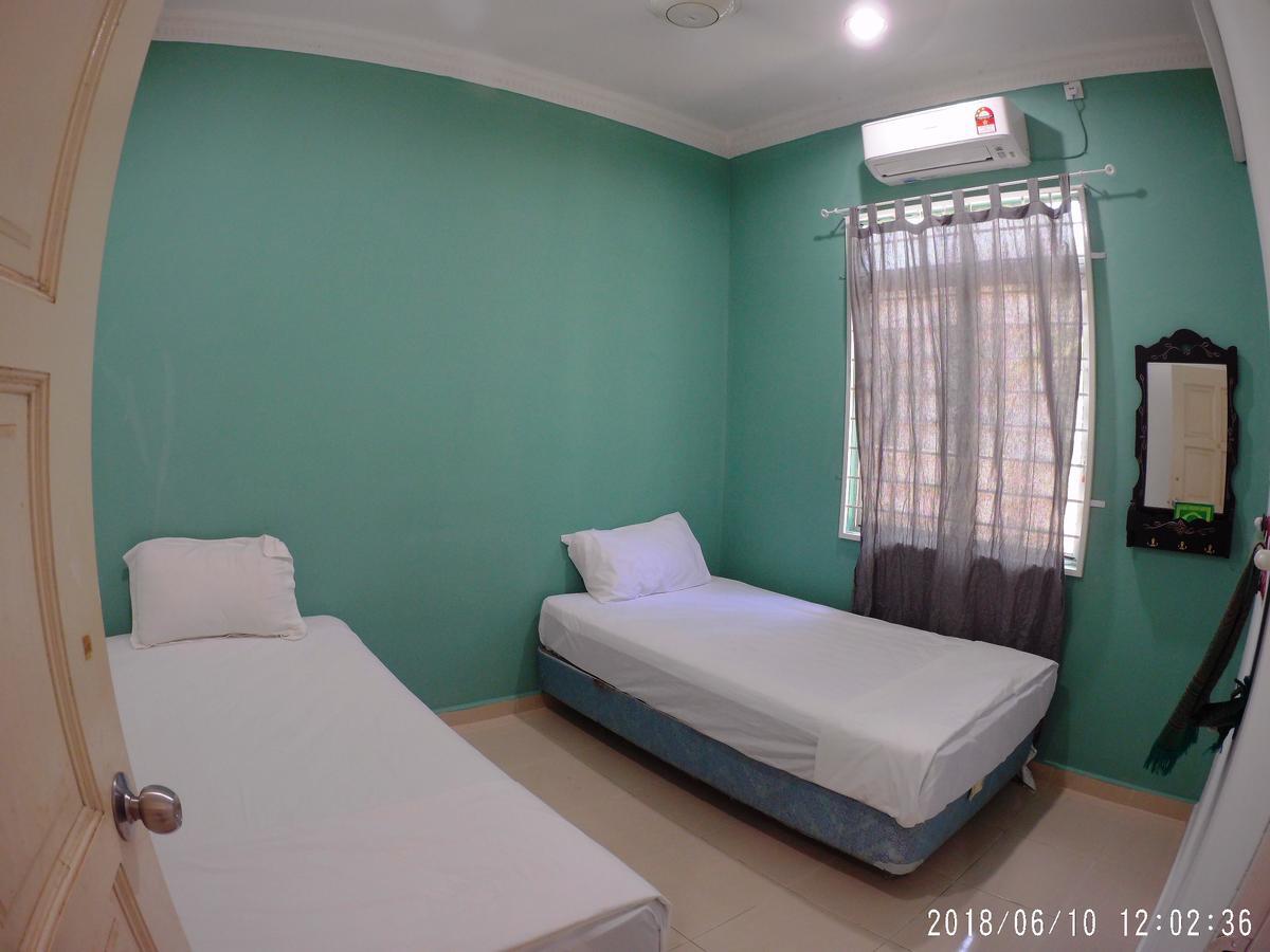 Fbs Guesthouse Дунгун Екстериор снимка