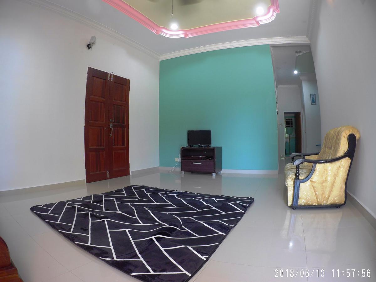 Fbs Guesthouse Дунгун Екстериор снимка