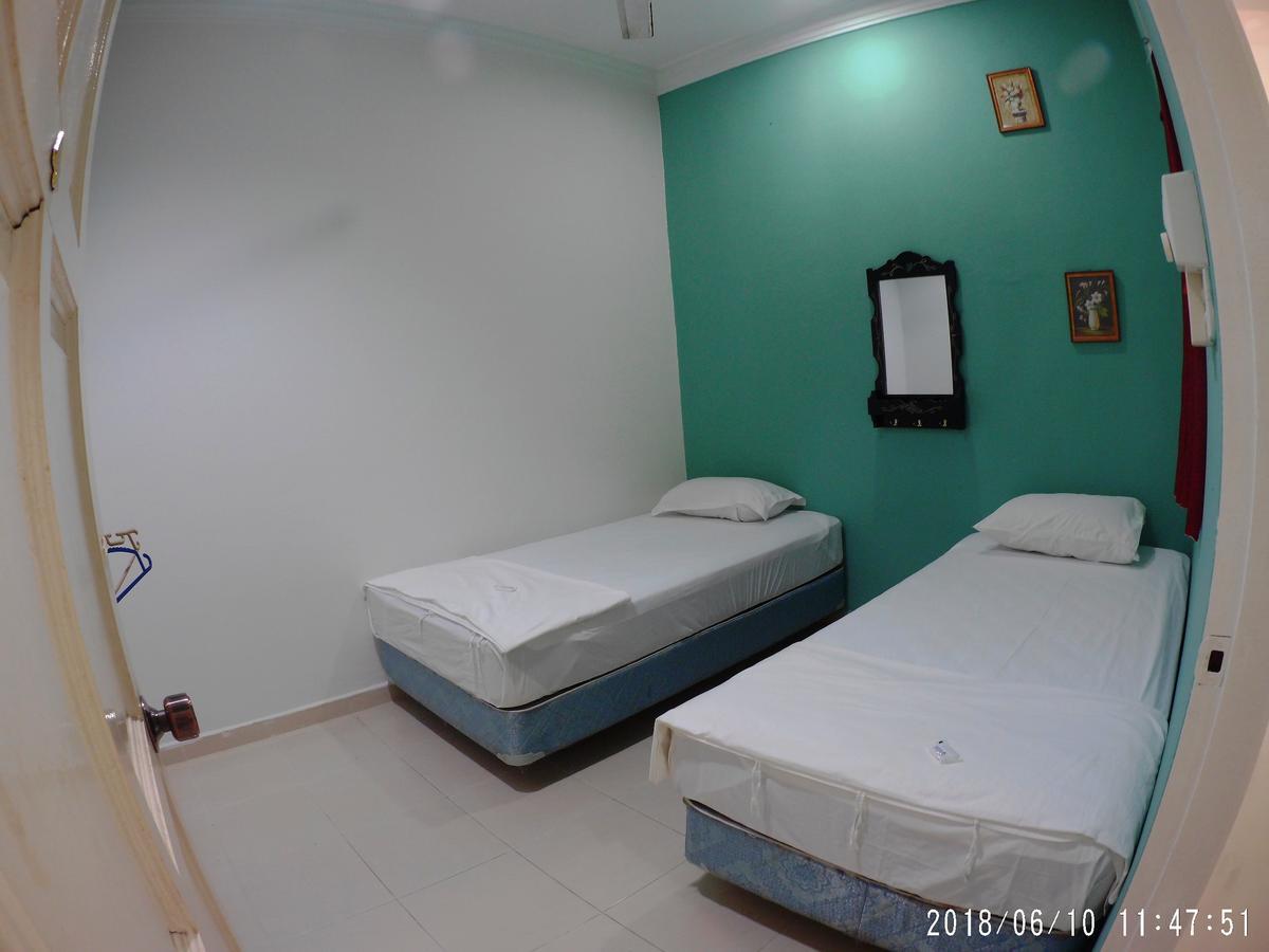 Fbs Guesthouse Дунгун Екстериор снимка