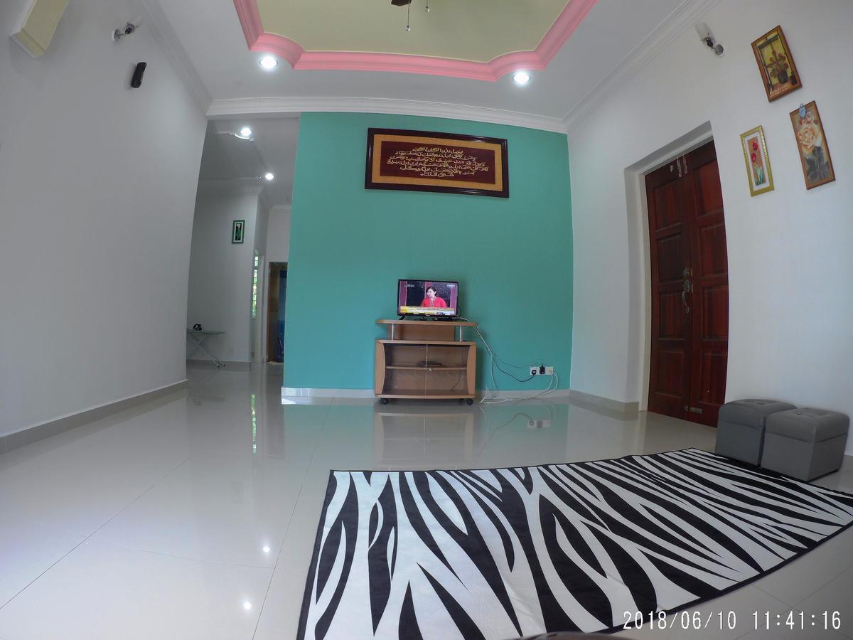 Fbs Guesthouse Дунгун Екстериор снимка